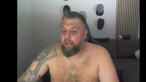 Chrizz online show from 10.18.25