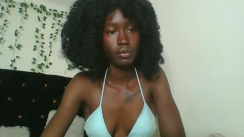 Snapshot of chroe22 chatting on 01.08.26 chroe22 online show from 01.08.26