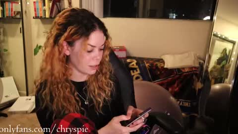 Snapshot of chrysanthulu chatting on 05.30.26 Chrys online show from 05.30.26