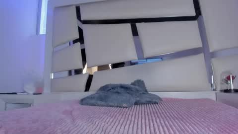 instagram chrystaljade.1 online show from 02.14.26