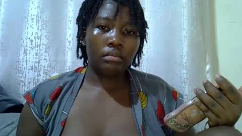 Snapshot of chubby_queenie07 chatting on 03.22.26 DivaDee online show from 03.22.26