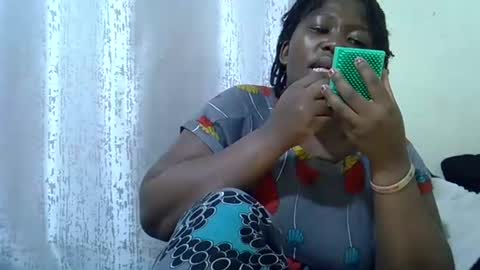 Snapshot of chubby_queenie07 chatting on 03.25.26 DivaDee online show from 03.25.26