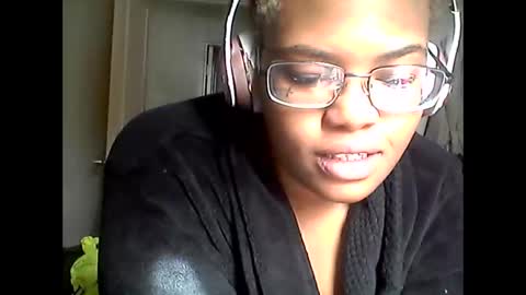 Snapshot of chubbygirl1300 chatting on 04.26.26 Mommy milf online show from 04.26.26
