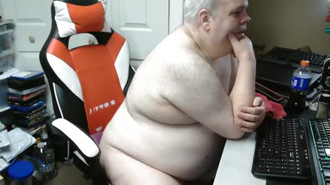Snapshot of chubbynudist49 chatting on 09.08.25 Chubby online show from 09.08.25