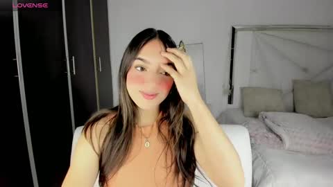 Snapshot of cieloo_ chatting on 02.12.25 CIELO online show from 02.12.25