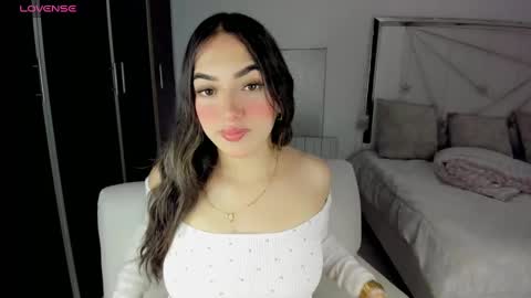 Snapshot of cieloo_ chatting on 03.01.25 CIELO online show from 03.01.25