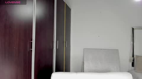 Snapshot of cieloo_ chatting on 03.11.25 CIELO online show from 03.11.25