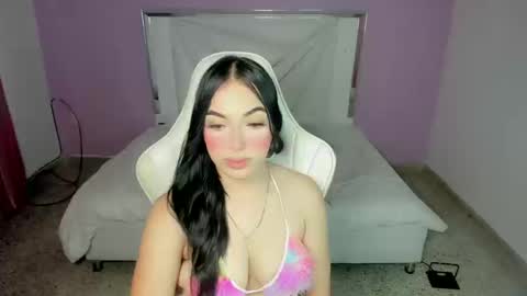 Snapshot of cieloo_ chatting on 09.10.25 CIELO online show from 09.10.25