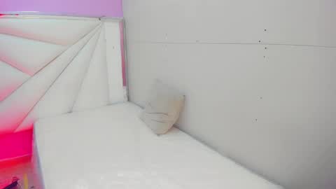 Snapshot of cieloo_ chatting on 12.14.25 CIELO online show from 12.14.25