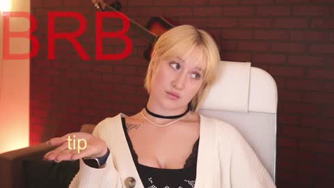 Cin Bellamy online show from 09.26.25