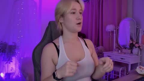 Cin Bellamy online show from 11.05.25