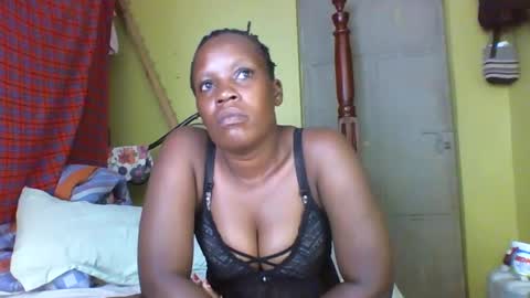 Snapshot of cinddy_14 chatting on 02.04.25 cinddy 14 online show from 02.04.25
