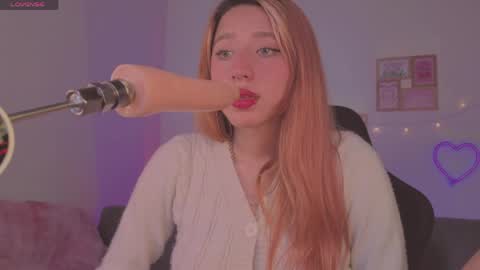 Snapshot of cinderella_lewis chatting on 05.19.26 Sofi Eva and Mey online show from 05.19.26