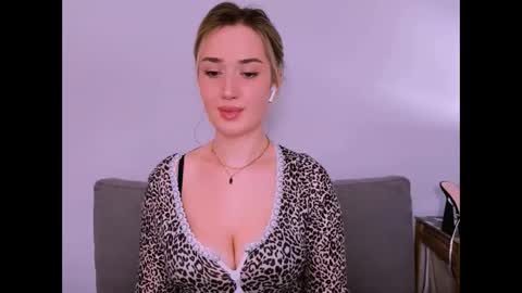 Snapshot of cindyprettywomen chatting on 04.23.26 cindyprettywomen online show from 04.23.26