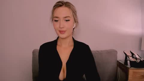 Snapshot of cindyprettywomen chatting on 07.27.26 cindyprettywomen online show from 07.27.26