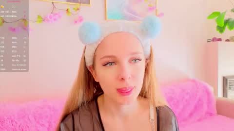 Snapshot of cindyreming01 chatting on 09.17.25 indy online show from 09.17.25