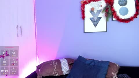 Snapshot of cinnamon_kyla chatting on 12.12.24 cinnamon_kyla online show from 12.12.24