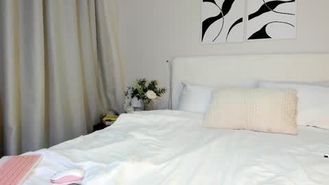 Indie online show from 12.18.25