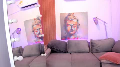 Cintia online show from 11.25.25