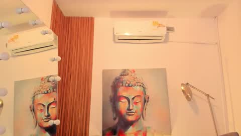 Cintia online show from 12.03.25