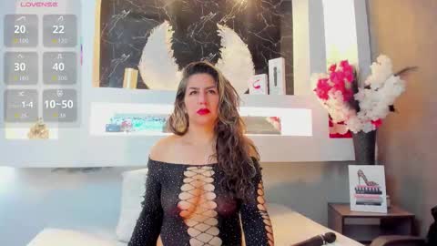 Cinthya  online show from 10.16.25