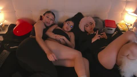 Cintya online show from 02.15.25