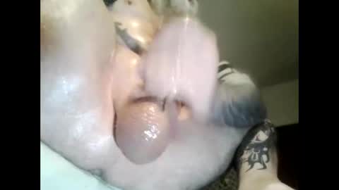 Snapshot of circ96 chatting on 03.10.26 oilywanker online show from 03.10.26