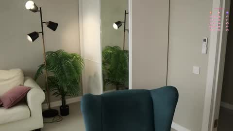 Sandy online show from 10.14.25