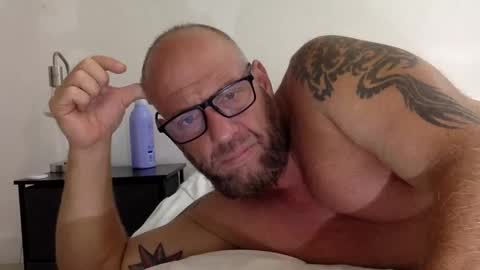 . online show from 05.05.26