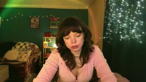 Snapshot of clancyosbourne chatting on 02.24.26 Clancy online show from 02.24.26