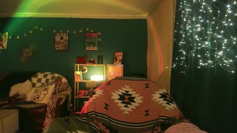 Snapshot of clancyosbourne chatting on 02.25.26 Clancy online show from 02.25.26