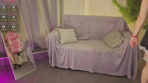 Snapshot of clara_neumann chatting on 04.05.26 CANDYY3 online show from 04.05.26