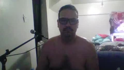 Snapshot of clark_kent1986 chatting on 04.24.26 clark_kent1986 online show from 04.24.26