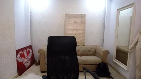 Snapshot of clarkslade chatting on 10.14.25 ClarkSlade online show from 10.14.25