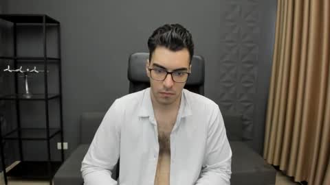 Snapshot of clarkslade chatting on 10.16.25 ClarkSlade online show from 10.16.25