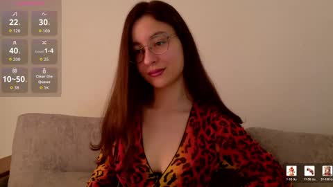 Snapshot of classy____ chatting on 05.10.26 Cassy Classy online show from 05.10.26