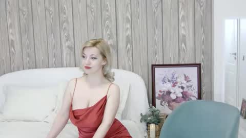 Classy Tinna online show from 04.07.26