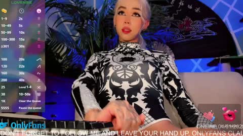   online show from 01.05.25