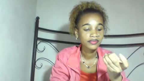 Snapshot of claudiannah chatting on 05.19.26 claudianne online show from 05.19.26