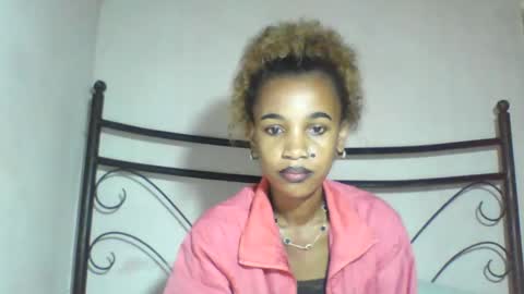 Snapshot of claudiannah chatting on 05.26.26 claudianne online show from 05.26.26