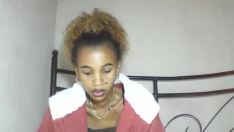 Snapshot of claudiannah chatting on 05.28.26 claudianne online show from 05.28.26