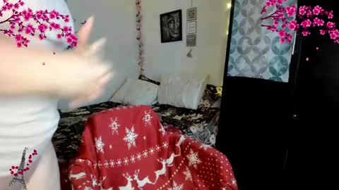 Snapshot of cleo_christmas chatting on 05.12.26 cleo_christmas online show from 05.12.26