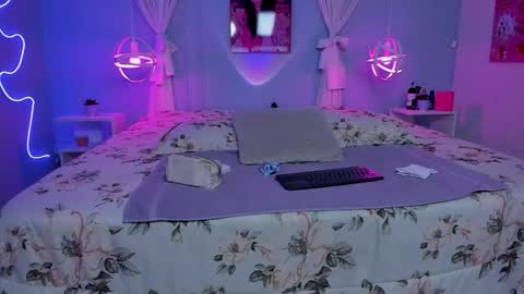 Snapshot of cleo_foxx chatting on 03.13.26 Cleo online show from 03.13.26