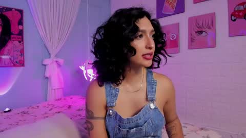 Snapshot of cleo_foxx chatting on 04.22.26 Cleo online show from 04.22.26