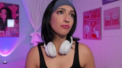 Snapshot of cleo_foxx chatting on 05.01.26 Cleo online show from 05.01.26