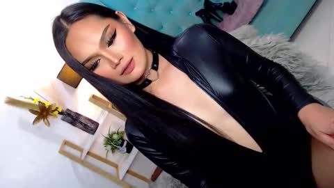 Cleo online show from 12.02.25