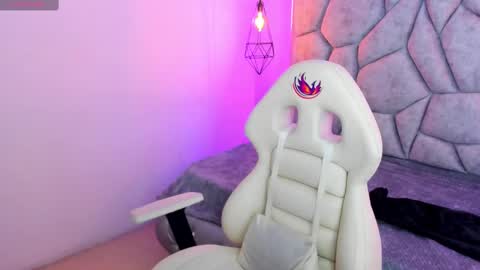 Snapshot of cleoopatraa__ chatting on 11.01.25 cleoopatraa__ online show from 11.01.25