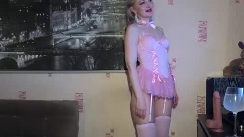 Snapshot of clever_sexy chatting on 04.26.26 Clever Sexy online show from 04.26.26