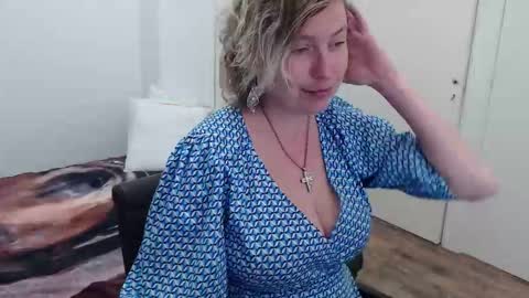 Syl  online show from 02.17.26