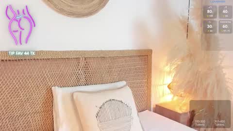 cloe_25 online show from 10.28.25